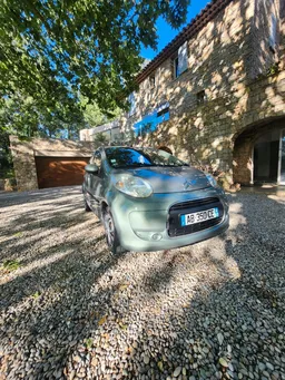 Citroen c1 finition attraction moteur à chaîne