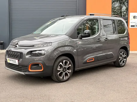 Citroen BERLINGO 1.5 130CH BOITE VITESSES MANUELLE 6 VITESSES 5 PORTES / SIEGES CHAUFFANTS / RADAR AV/AR / CAMERA DE RECUL / TOIT PANO / APPLE CARPLAY