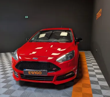 Ford focus 2.0 ecoboost 250 st start-stop