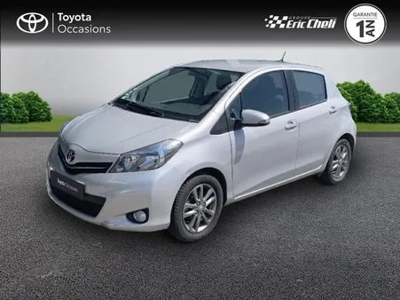Toyota Yaris 100 VVT-i Dynamic CVT 5p