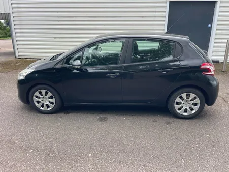 Peugeot 208 1.4 hdi 70 ch