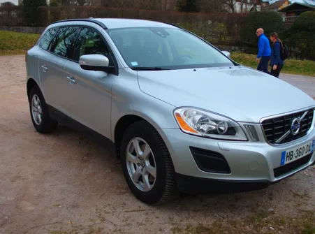 Volvo xc60 136cv 4x2 kinetic d3
