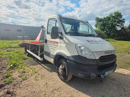 Iveco daily 35c17 dépanneuse – 170cv – plateau – carte grise dépanneuse