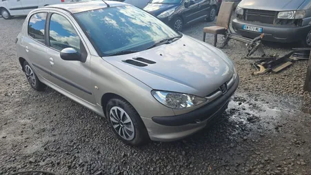 Peugeot 206 1.4 essence boite auto