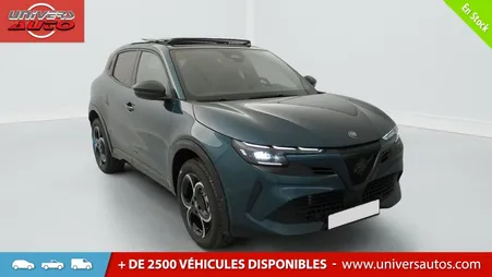Alfa Romeo Junior 1.2 Ibrida 145 ch e-DCT6 Q4 Ti