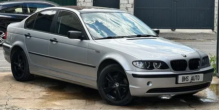 BMW Série 3 318i Pack Luxe 143