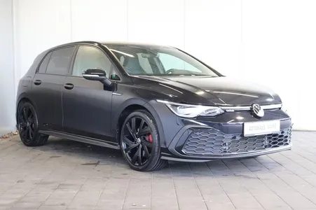 VW Golf VIII 2.0 TDI 200 ch GTD DSG7 - ACC - Attelage - Démarrage sans clef - JA 19 - Toit ouvrant - Car Play - Matrix - Harman/Kardon