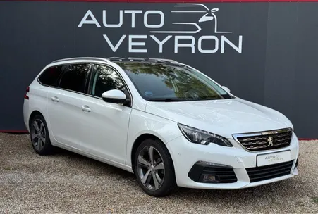 Peugeot 308 SW 120ch Boîte Auto / Toit pano / Carnet / 🍏Apple CarPlay / 🤖 Android Auto ✅ Garantie