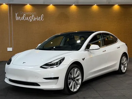En stock SUPERBE Tesla Model 3 Long Range Dual Motor AWD FSD 3