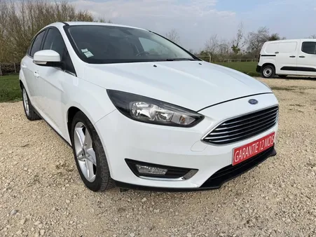 Ford Focus 1,0l Ecoboost 125 cv Titanium & Kit distri neuf Garantie 1 an