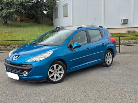 Peugeot 207 SW 1.6 HDI 110 / Distribution / Attelage / Révision / Garantie/ Clim