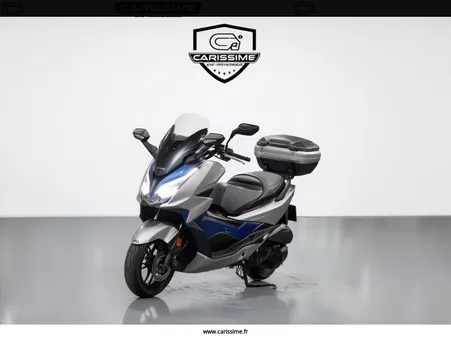 HONDA FORZA Entretien HONDA /Faible kilométrage/Etat propre
