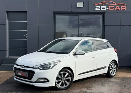 Hyundai I20 1.2 84cv PACK NAVI, TBE, Caméra de recul, Régulateur de vitesse, Climatisation, Écran tactile GPS, Bluetooth, Historique d’entretien…