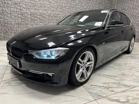 Bmw 335i Luxury Line 3.0 306CH - Carnet D'Entretien Complet - Akrapovic - Led - Bi-xénon - Boite manuelle - Pack Sport - 120000KM