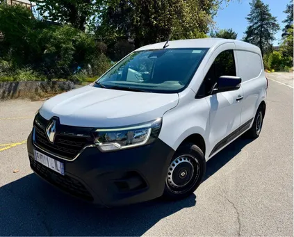 Renault Kangoo Van Grand Confort 1.5 dCi 95 boîte automatique EDC / 2023 / 123000 km / Suivi complet / Kit bois étagères et tiroirs / CarPlay / Radar de recul / TVA récupérable