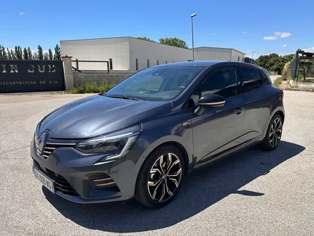 RENAULT CLIO V E-Tech full hybrid 145 LUTECIA