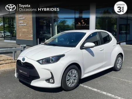 Toyota Yaris 116h Dynamic Business MY22