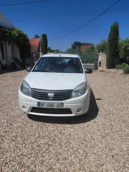 Sandero an 2010 essence et gpl