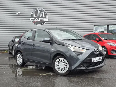 TOYOTA AYGO 1.0 VVT-i II 2019 x-play x-app PHASE 2