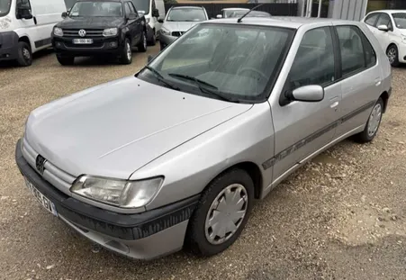Peugeot 306 BOITE AUTO 1.8 103CH ROULANT VENDU EN L'ETAT, MALADIE : TRAI