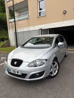 Seat leon phase 2 1.4 tsi excellent état révisée contrôle technique ok