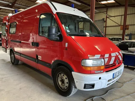 Renault Master 2.8 L 114 CH AMBULANCE