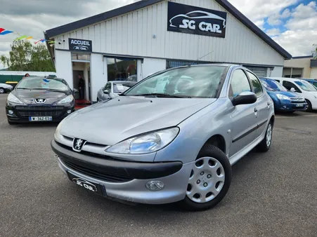 Peugeot 206 1L4 75CH XT PACK CLIM AUTOMATIQUE ESSENCE 5p