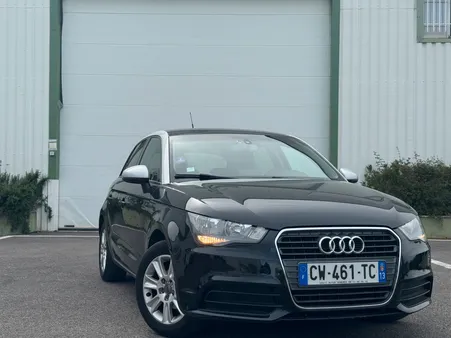 Audi a1 sportback ambiente 1.2l tfsi 86 ch 5 portes chaine de distribution neuve / climatisation / jantes / bluetooth / pre-equipe gps / regulateur