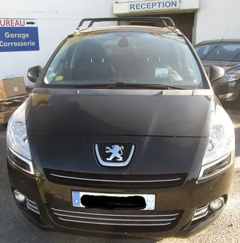 Peugeot 5008 7 places 1.6 hdi reprise possible sur véhicule tourisme et utilitaire