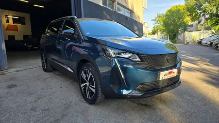 Peugeot 5008 II Phase 2 (P87) 1.5 BlueHDi EAT8 S&S 130 cv, *7 places*, *Familiale*, *Carplay