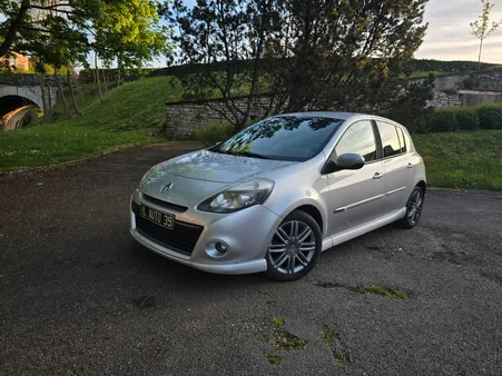 Renault Clio 3 GT 105 1.5 dci 105 boite 6, garantie ,dispo de suite ,fiable