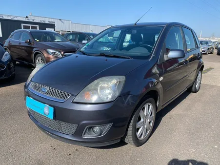 Ford fiesta 1.4 tdci 70 ch ghia boite automatique