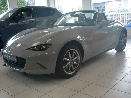 Mazda MX-5 IV Roadster 1.5L SKYACTIV-G 132 CH Kazari