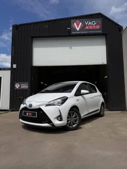 Toyota Yaris III HSD 100h Dynamic 5p