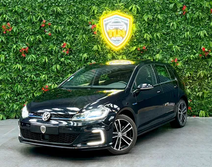 Volkswagen Golf 7 GTE 1.4 TSI 204 DSG6 GTE | TOIT OUVRANT | SIÈGE CHAUFFANT / TISSU GTE | RADAR DE RECUL | BLUETOOTH |