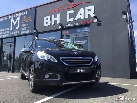 Peugeot 2008 ESSENCE 1.2L 110CH URBAN S-STOP ESSENCE * ENTRETIEN GARAGE COMPLET