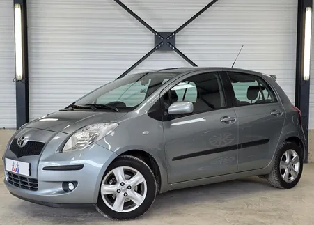 TOYOTA YARIS 1.3 VVT-i