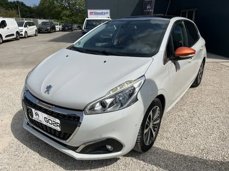 Peugeot 208 1.2 PureTech 110 Roland Garros