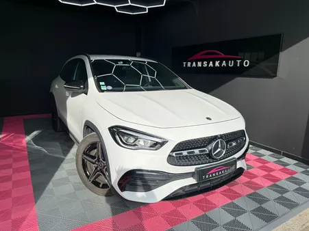 MERCEDES GLA 200 7G-DCT AMG Line SUIVI MERCEDES / ECLAIRAGE AMBIANCE / SIEGES CHAUFFANTS / CAMERA / CHARGE INDUCT