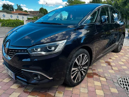 RENAULT Scénic - IV 1.6 dCi EDC6 161 cv Boîte auto INITALE PARIS - SONO BOSE - AIDE AU STATONNEMENT - CAMERA DE RECUL - DETECTEUR D'ANGLE MORT - SIEGES CHAUFFATNS - SIEGES ELECTRIQUES - JANTES ALU