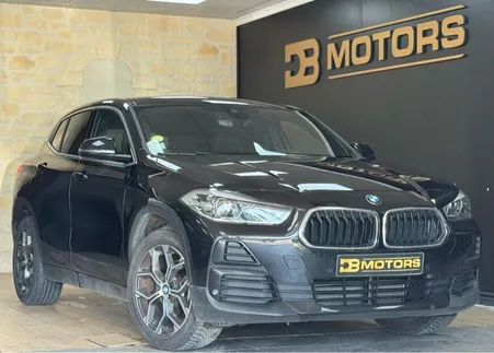 Garantie 12 mois BMW X2 I (F39) sDrive18dA 150ch Lounge Euro6d-T/ Écran multimédia / GPS / Keyless / Hayon électrique / Radar avant et arrière / Éclairage d’ambiance