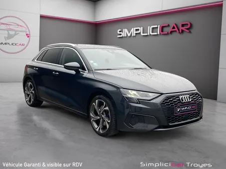 AUDI A3 35 TFSI 150 S TRONIC DESIGN LUXE Sièges chauffants Chargeur induction ACC Garantie 12 mois