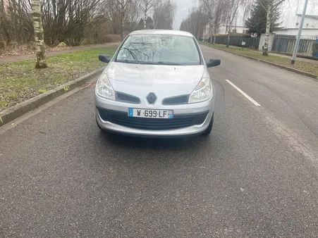 à vendre renault clio 3 pack clim essence 1,2 75 ch