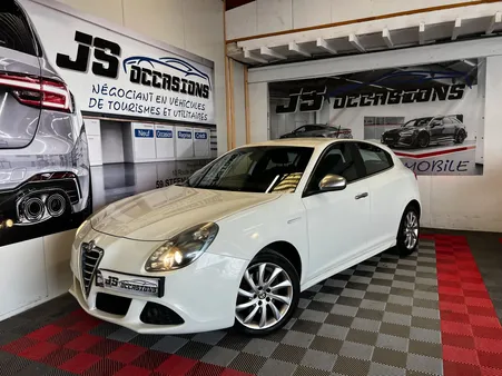 Alfa-Romeo Giulietta 1.4 MultiAir Super / Suivi complet / REVISEE GARANTIE