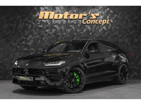 Lamborghini Urus V8 - NERO HELENE METAL / VERDE PACK CARBONE BANG&OLUFSEN 3D MASSAGE
