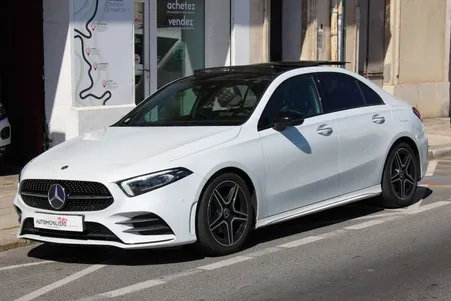 MERCEDES Classe A Berline LIMOUSINE 1.3 200 165 AMG LINE 7G-DCT BVA (Toit ouvrant, Entretien Complet Mercedes,..)