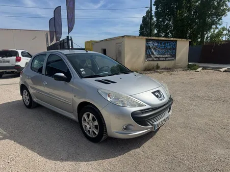 PEUGEOT 206+ 1.4 i 75 cv
