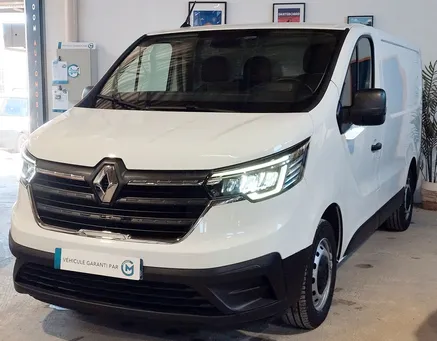 Renault trafic (3) l1h1 2.0 dci 110cv grand confort premiere main tva recuperable entretien a jour garantie 6 mois