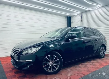 Peugeot 308 GENERATION-II 1.6 BLUEHDI 120 STYLE