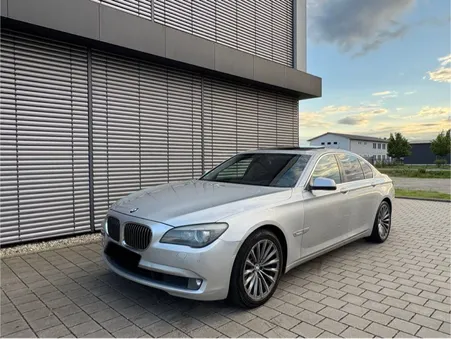 BMW 730d 245 CH F01